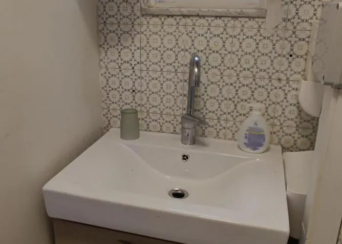 Very Quiet Studio, Old Town Apartment *