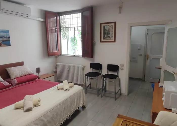 Apartment Very Quiet Studio, Old Town *