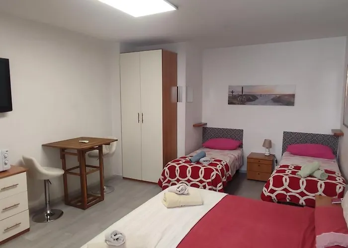 Very Quiet Studio, Old Town Apartment Bari