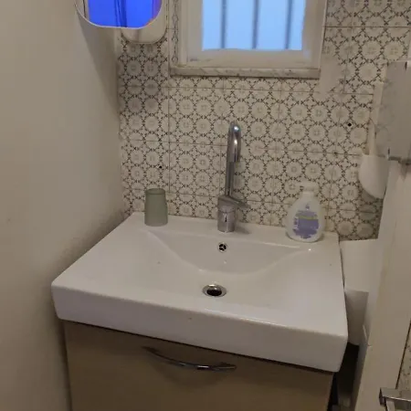 Very Quiet Studio, Central Old Town Διαμέρισμα *